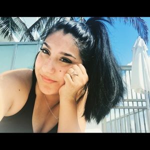 Meet your Posher, Alexandra